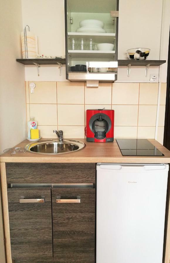 Mia Airport Studio Apartment - 0-24H Self Check In&Out - Parking On Site Velika Gorica Bagian luar foto